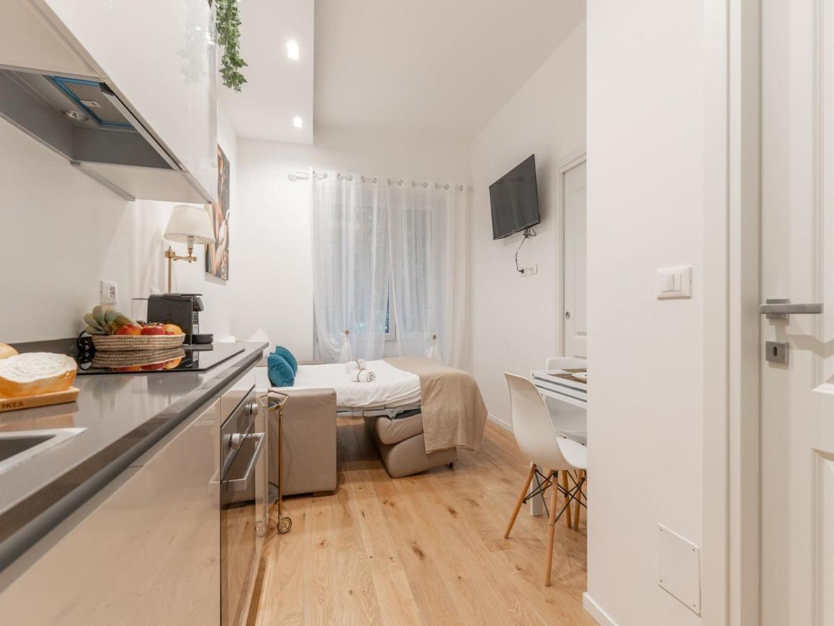 The Best Rent - Gorgeous One-Bedroom Apartment In Ticinese Милано Екстериор снимка
